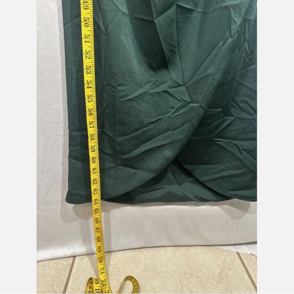 NWT‎ $365 La Femme [SZ 14 ] Surplice Off the Shoulder Column Gown Emerald green - Picture 11 of 14